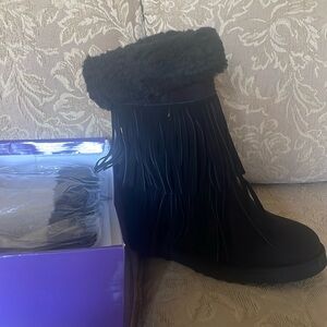 Black Madden suede boots with fringe. Never wornNew in the boxVery fashionable